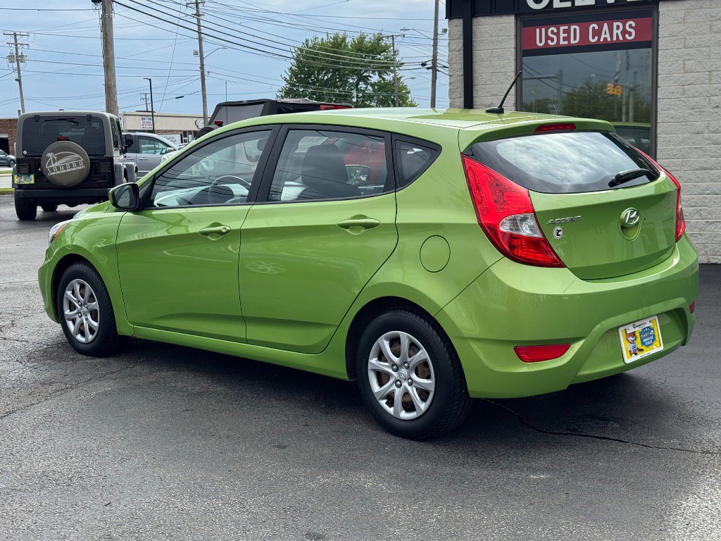 Used 2012 Hyundai Accent GS FWD image 7