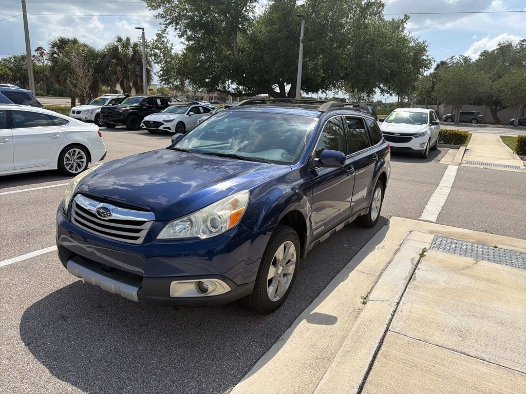Used 2010 Subaru Outback 2.5i Premium AWD/4WD image 11