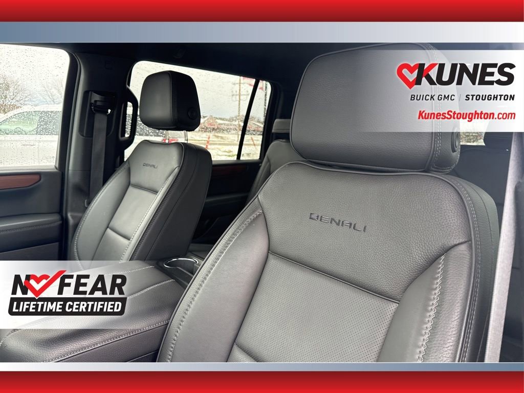 Used 2025 GMC Yukon XL Denali image 24