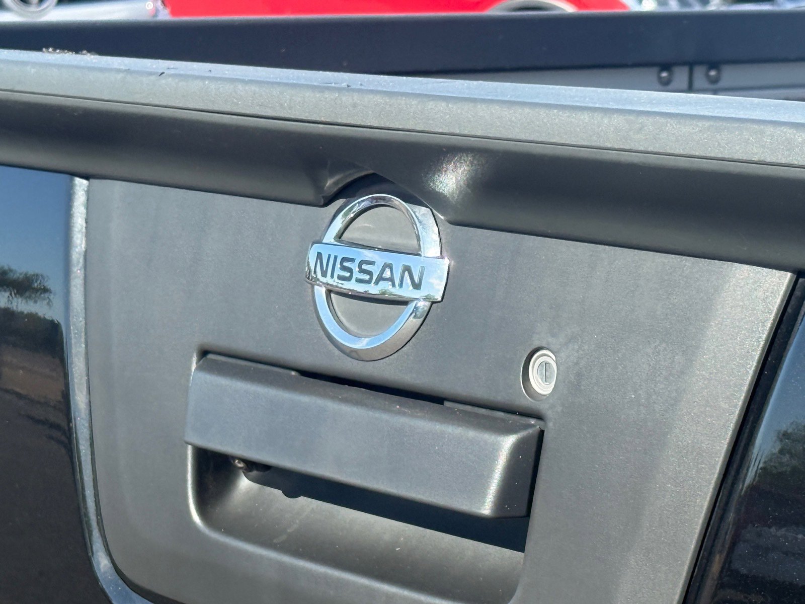 Used 2020 Nissan Frontier SV image 29