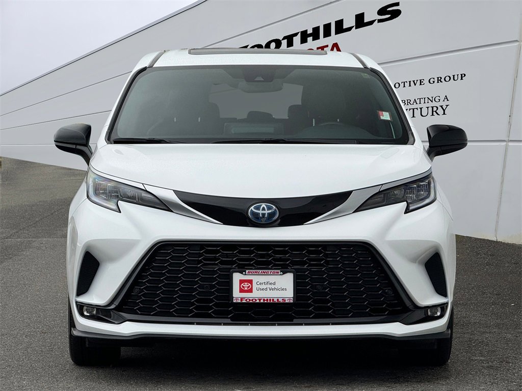 Certified 2024 Toyota Sienna XSE image 2