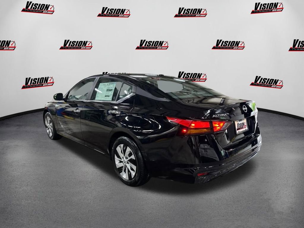 Used 2025 Nissan Altima 2.5 S image 7