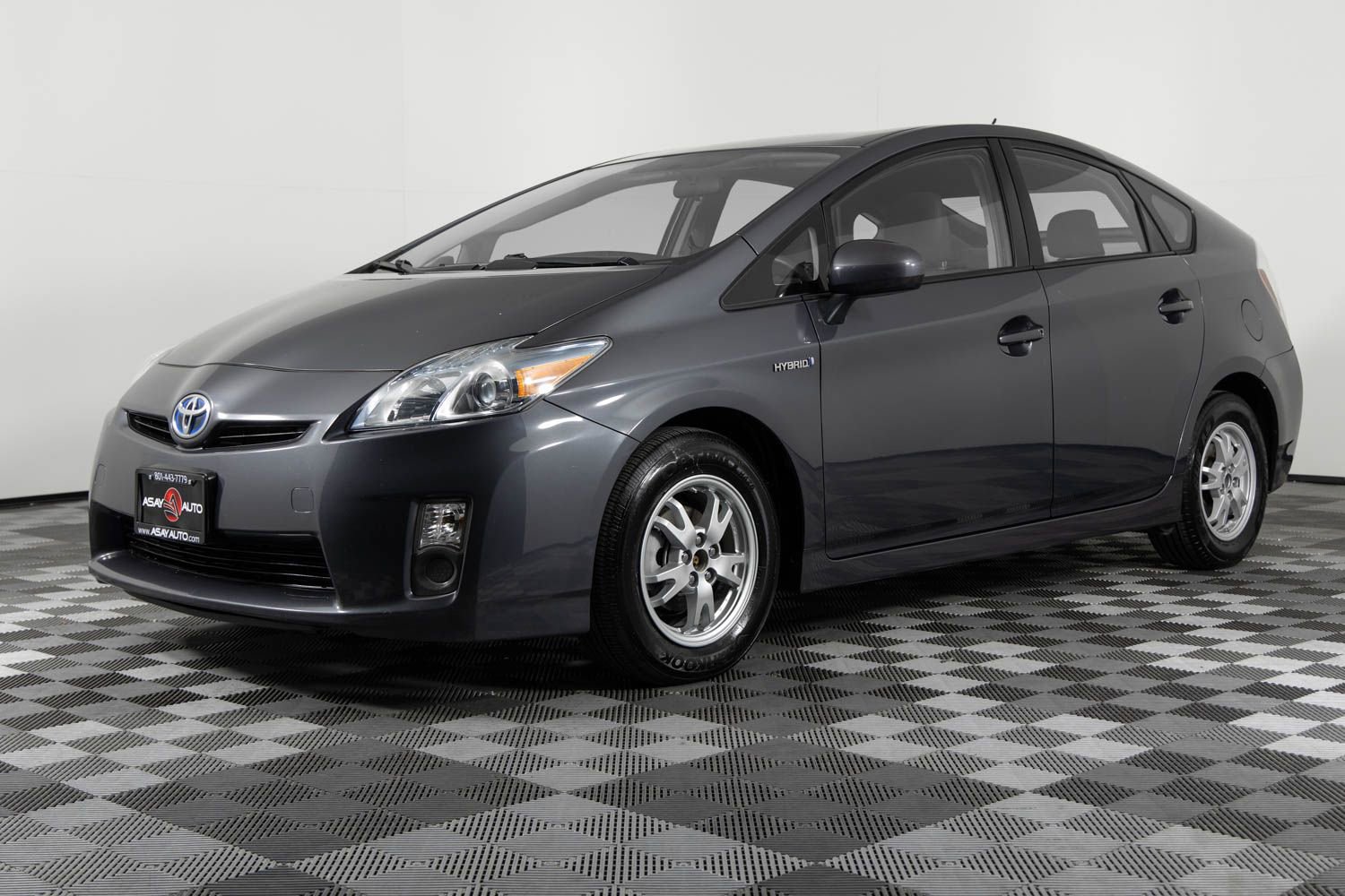 Used 2011 Toyota Prius Two image 1