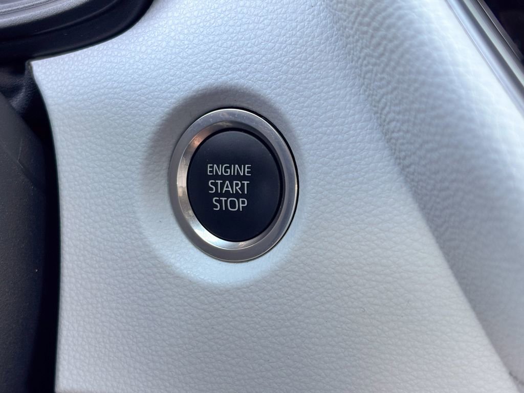 Used 2024 Toyota Corolla SE FWD image 24