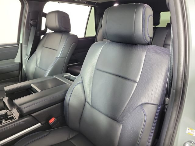 Used 2025 Toyota Sequoia Platinum AWD/4WD image 21