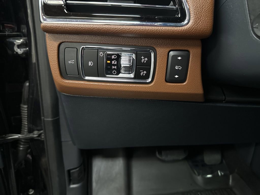 Used 2023 Lincoln Navigator L Reserve image 38