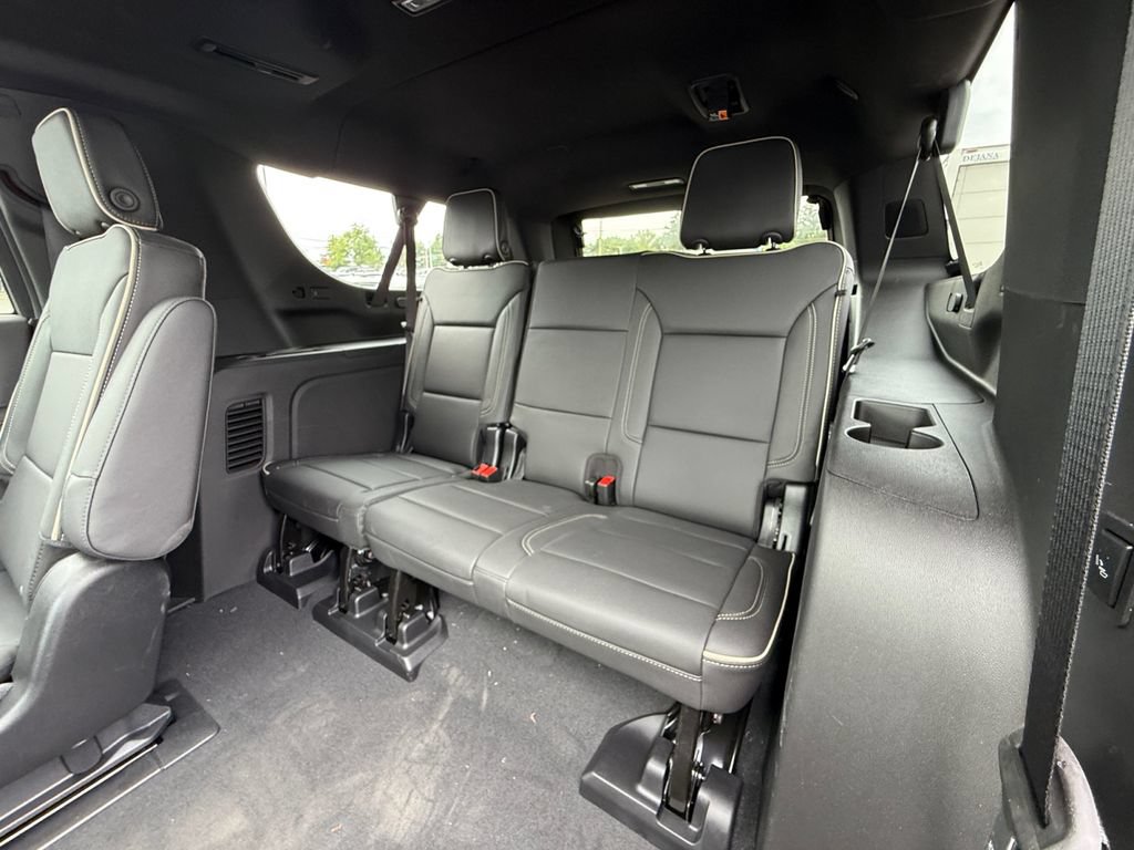 New 2026 Chevrolet Suburban Premier AWD/4WD image 27