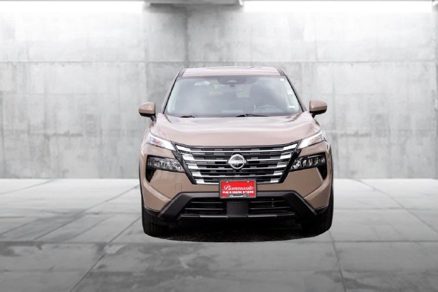 Certified 2025 Nissan Rogue SV AWD/4WD image 4