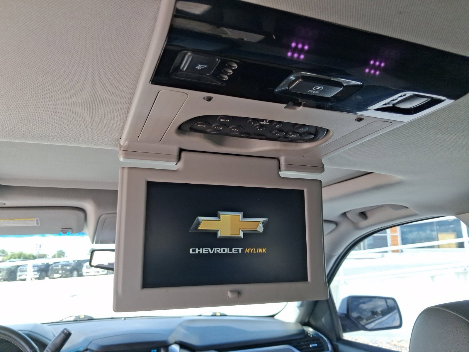 Used 2017 Chevrolet Suburban LT AWD/4WD image 26