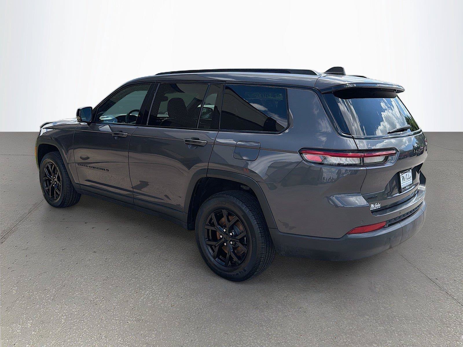 Used 2024 Jeep Grand Cherokee L Laredo AWD/4WD image 6