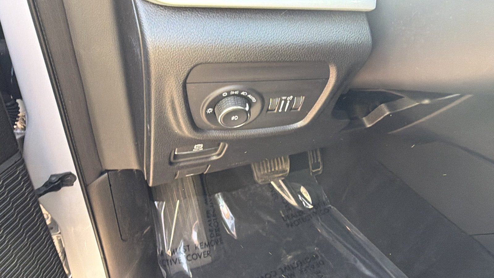 Used 2024 Jeep Grand Cherokee L Limited image 28