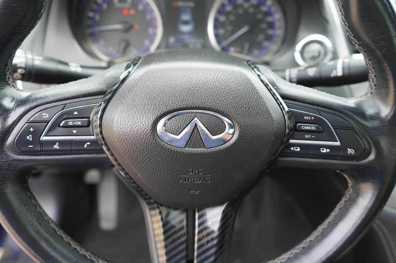 Used 2019 INFINITI Q60 3.0t Luxe AWD/4WD image 19