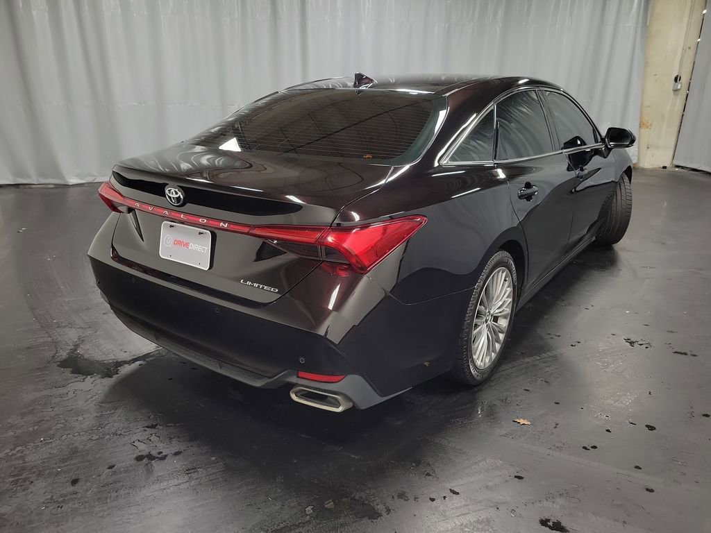 Used 2019 Toyota Avalon Limited image 8