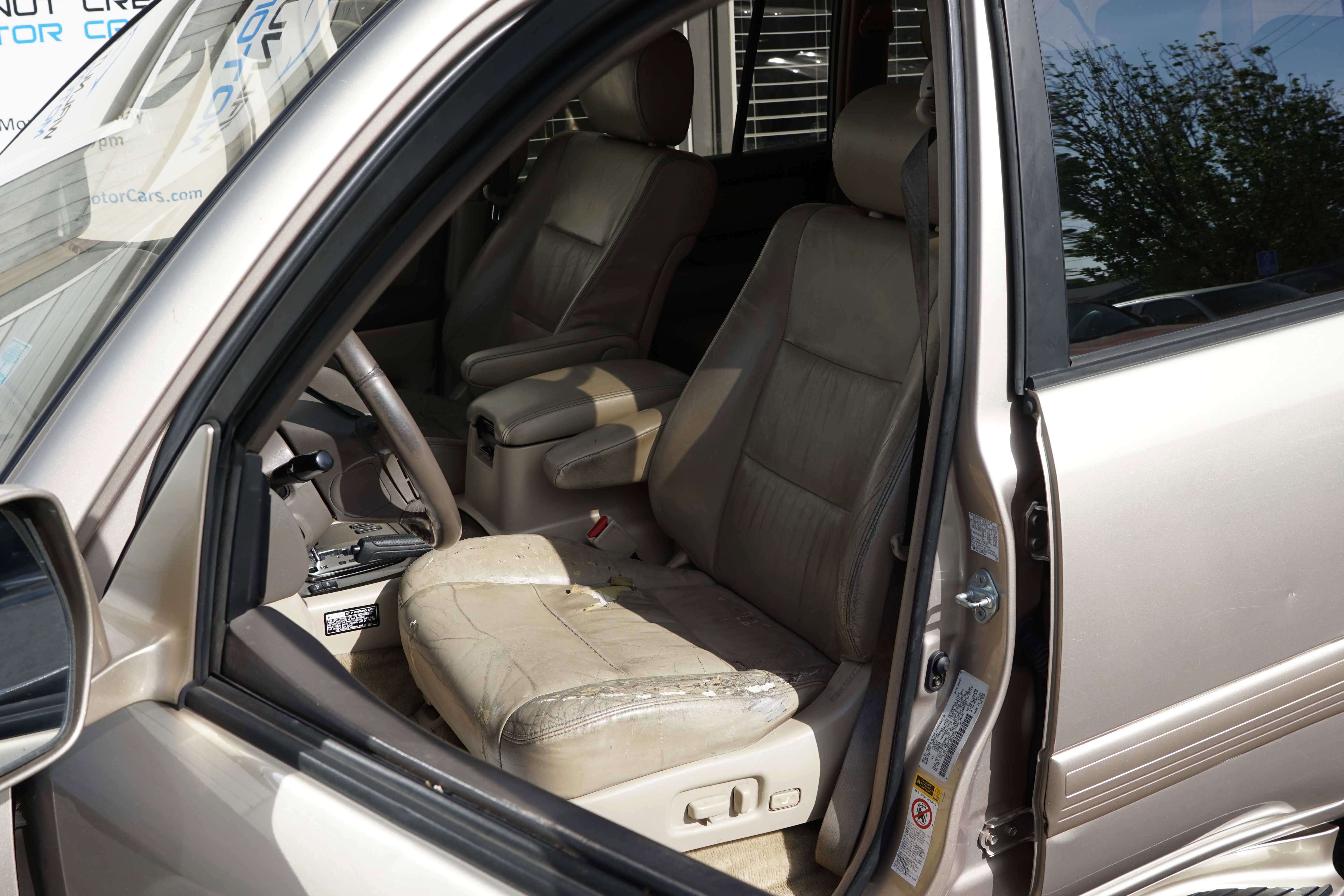 Used 2003 Toyota Land Cruiser image 40