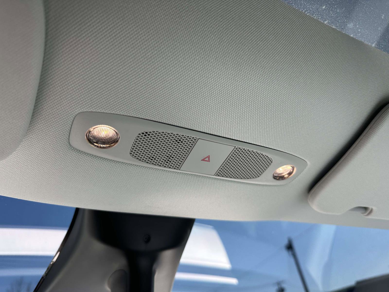 Used 2022 Tesla Model Y Performance AWD/4WD image 35