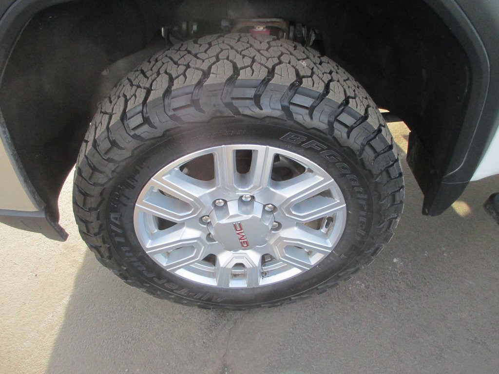 Used 2023 GMC Sierra 3500 SLT w/ SLT Premium Package image 13