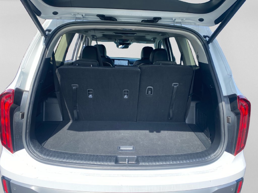 Used 2025 Kia Telluride S FWD image 26