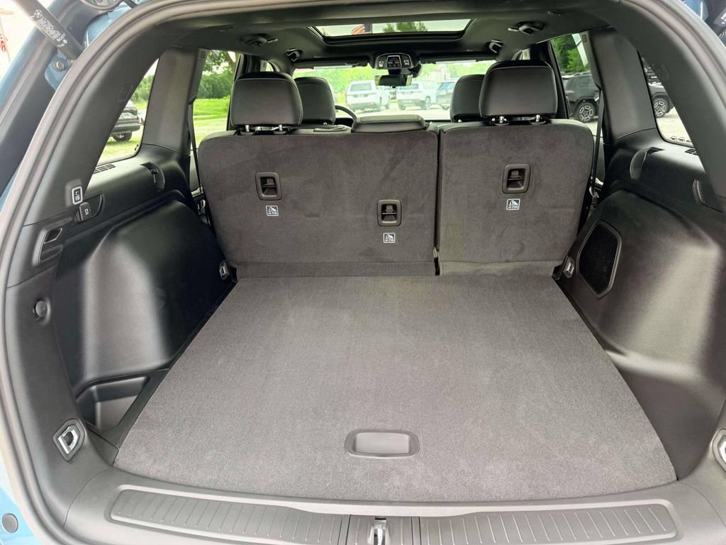 New 2026 Jeep Grand Cherokee Limited AWD/4WD image 10