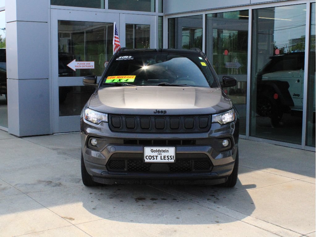 Certified 2022 Jeep Compass Latitude AWD/4WD image 2