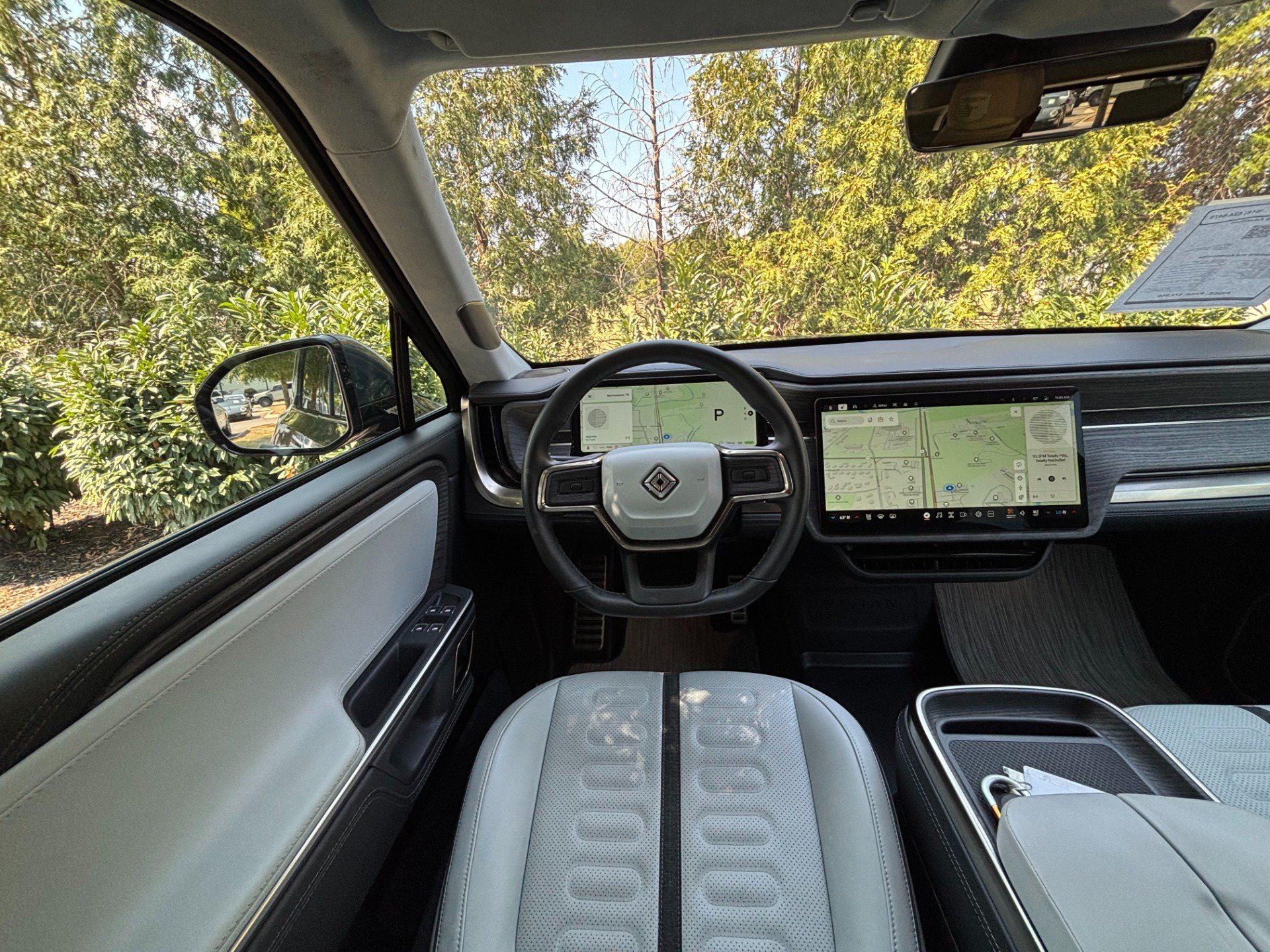 Used 2024 Rivian R1S Adventure Dual AWD/4WD image 30