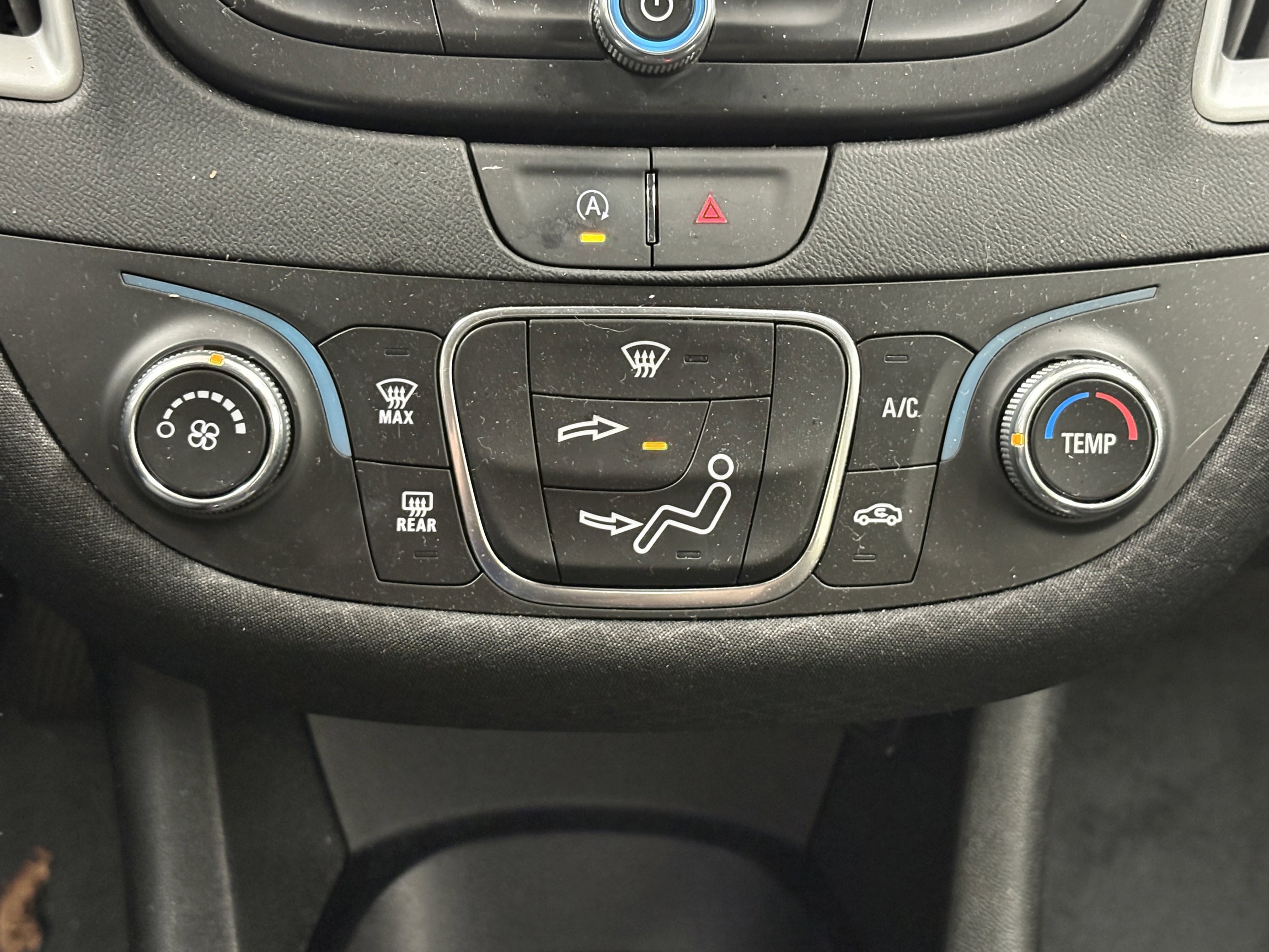 Used 2024 Chevrolet Malibu RS FWD image 16