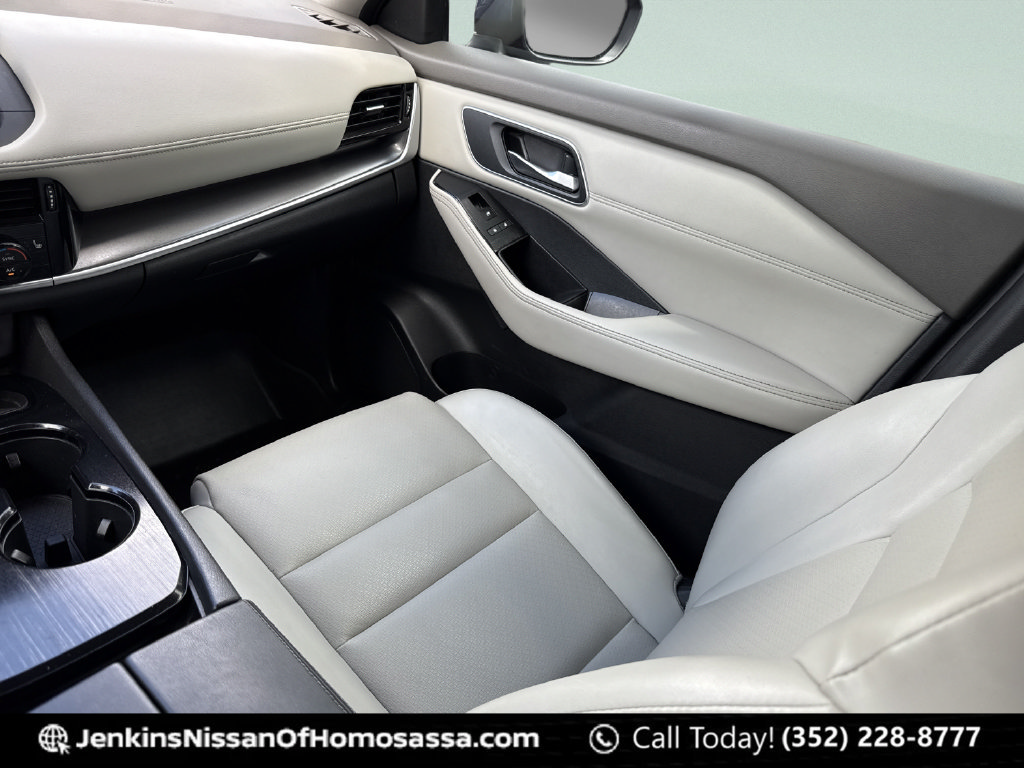 Certified 2021 Nissan Rogue SV w/ Premium Package FWD image 29