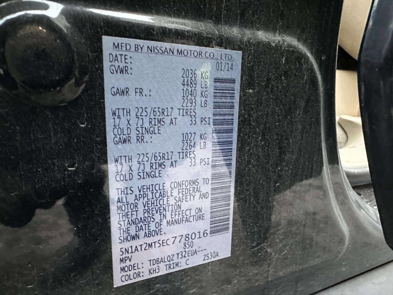 Used 2014 Nissan Rogue SV image 36