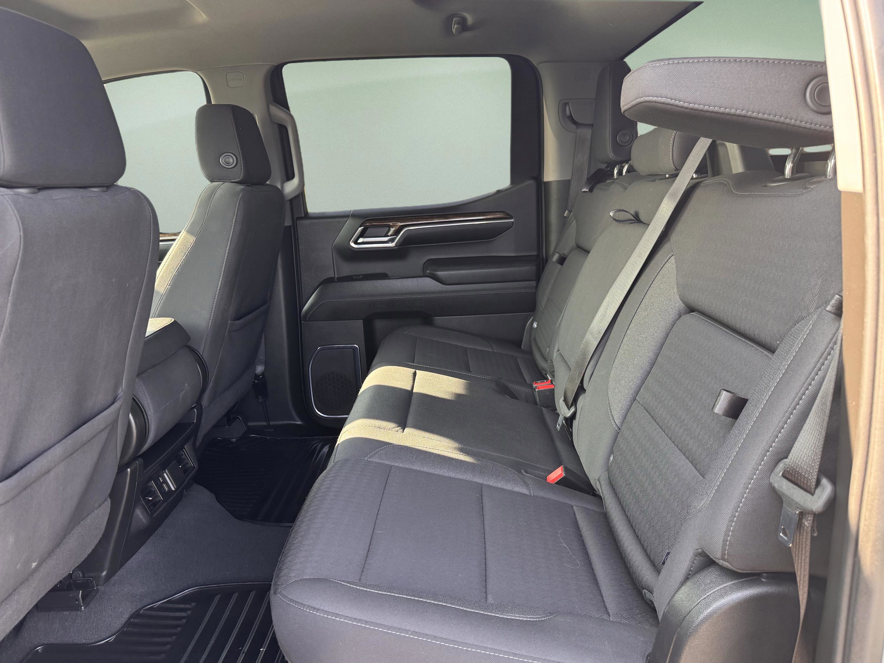 Used 2024 GMC Sierra 1500 Elevation AWD/4WD image 10