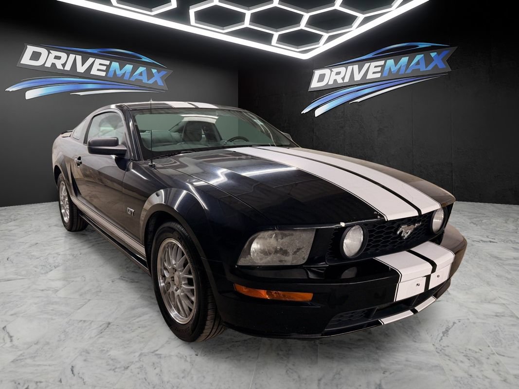 Used 2007 Ford Mustang GT RWD image 3