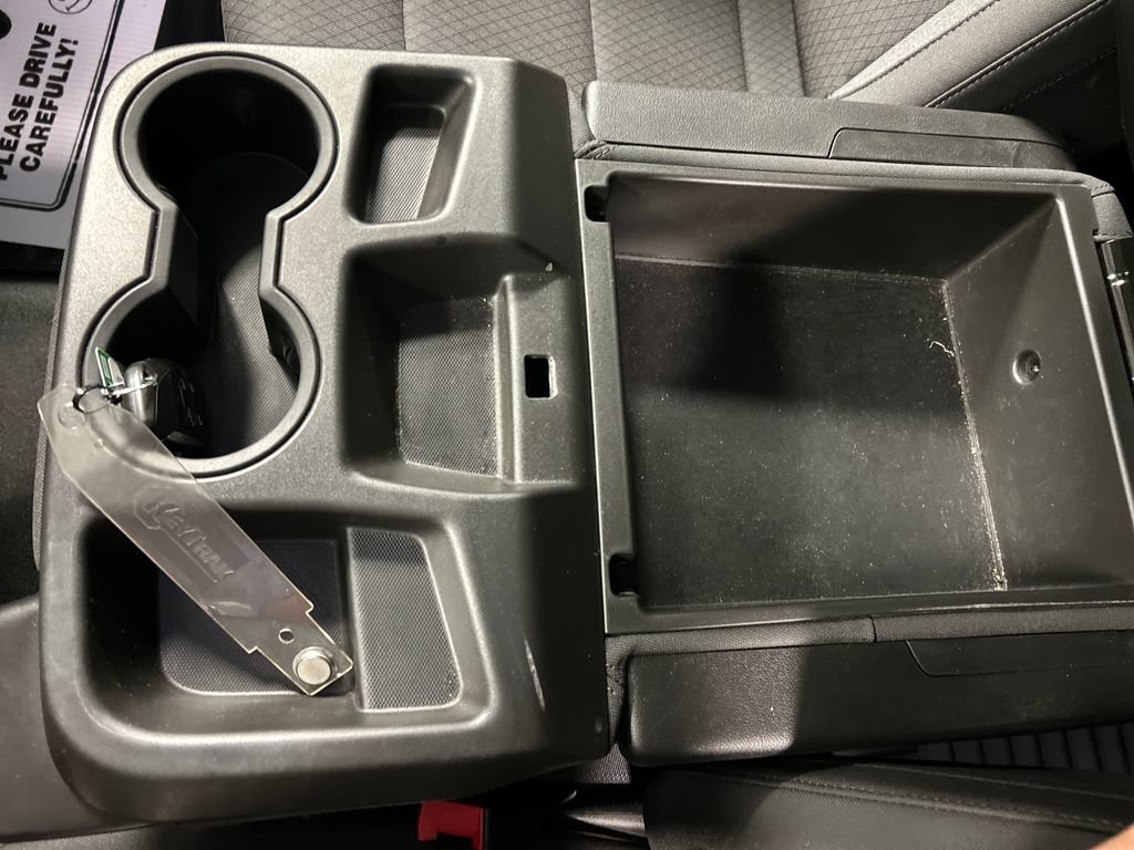 Used 2022 Chevrolet Silverado 1500 LT AWD/4WD image 21