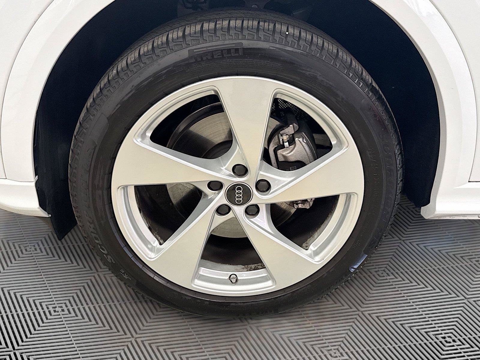 Certified 2025 Audi Q5 Premium AWD/4WD image 32