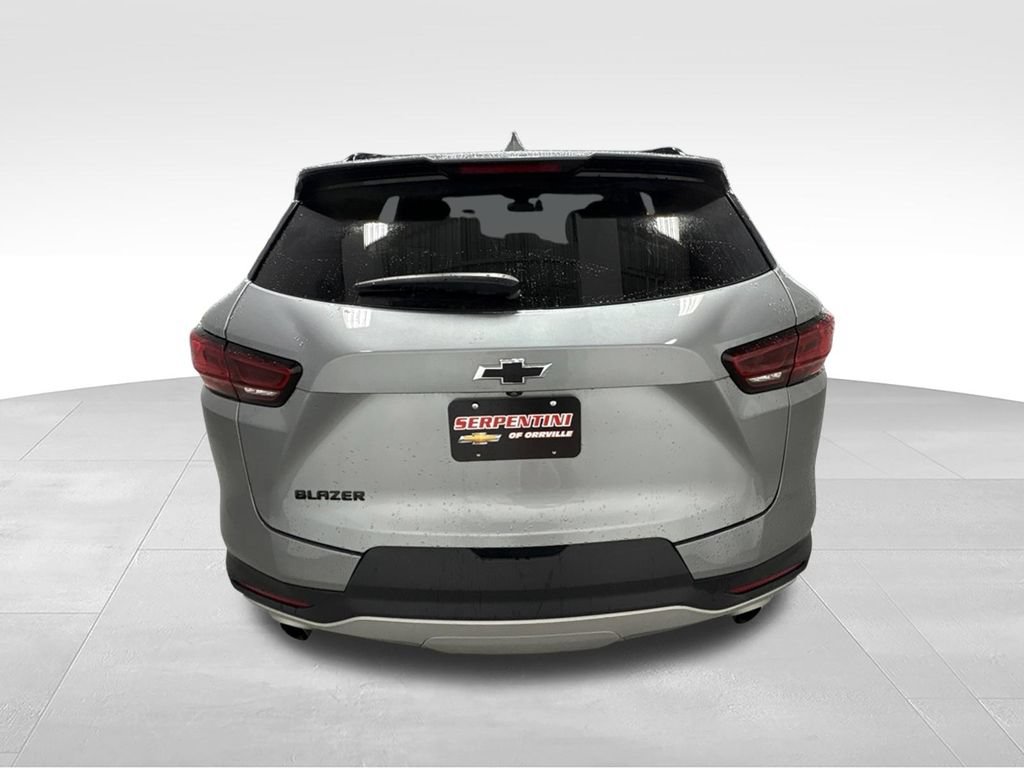 Used 2023 Chevrolet Blazer LT w/ Convenience Package FWD image 9
