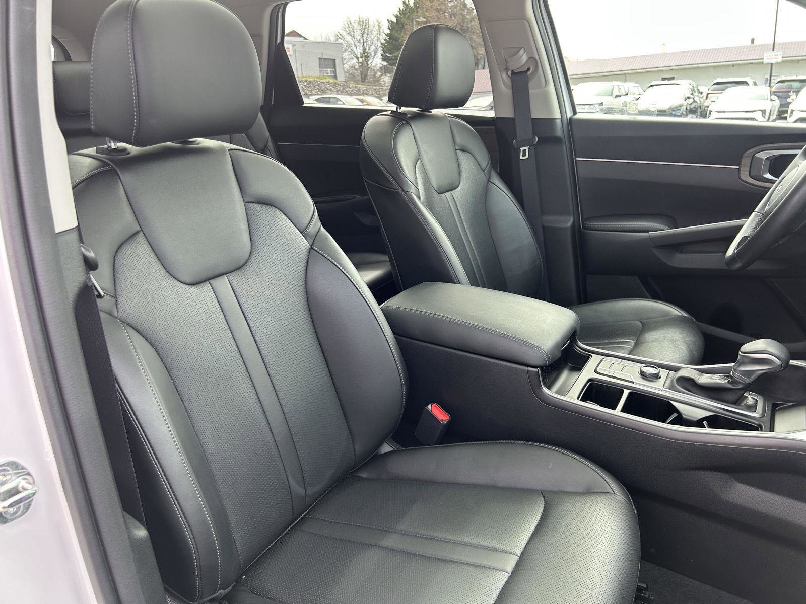 Used 2023 Kia Sorento S w/ Panoramic Sunroof Package image 10