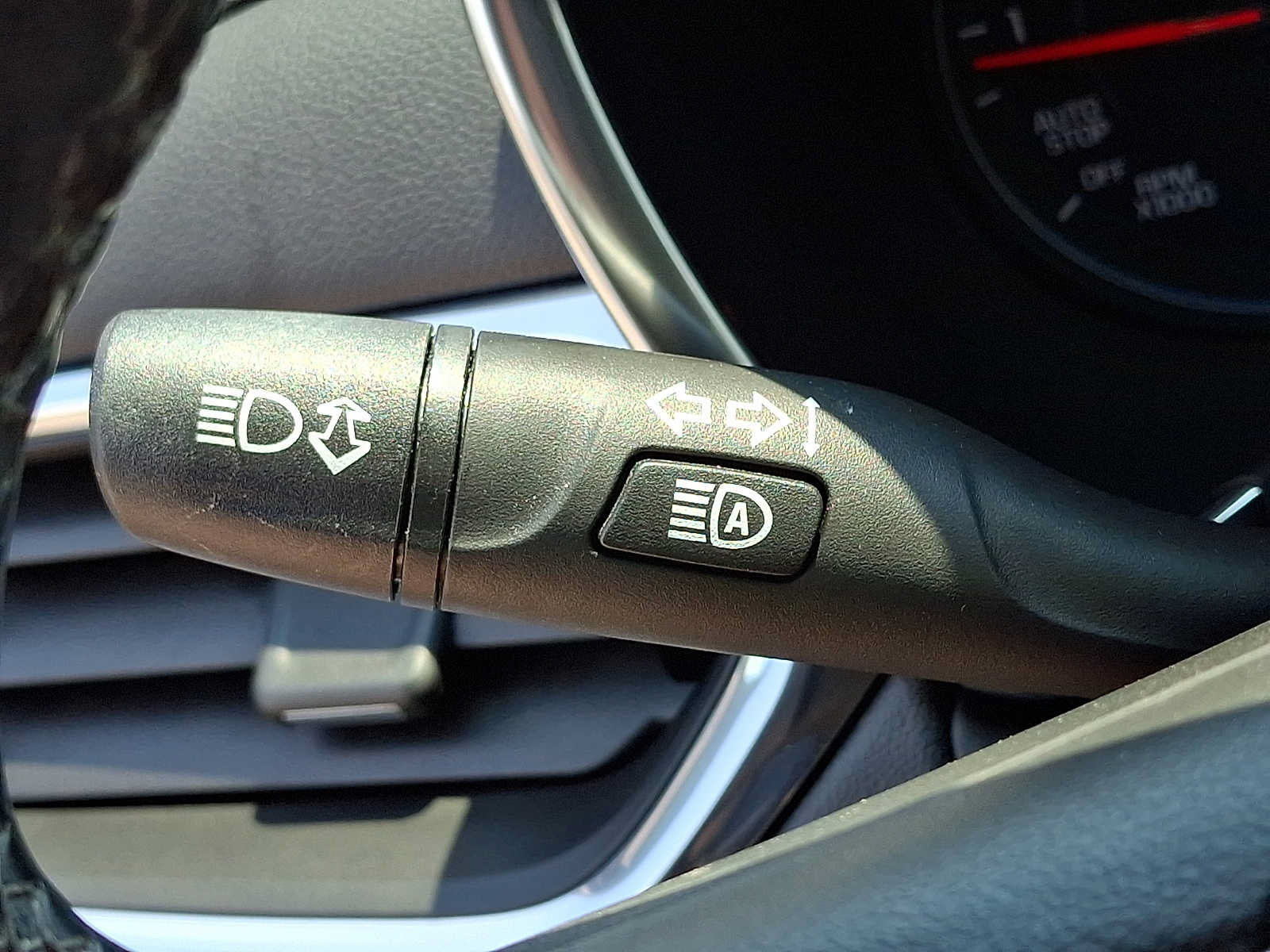 Used 2023 Chevrolet Equinox LT AWD/4WD image 25
