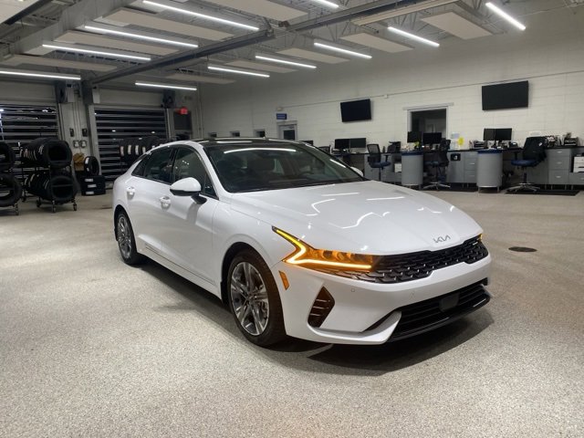 Used 2024 Kia K5 EX w/ EX Premium Package image 3