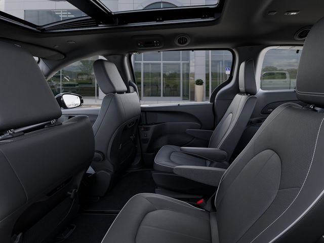 New 2026 Chrysler Pacifica Limited image 23