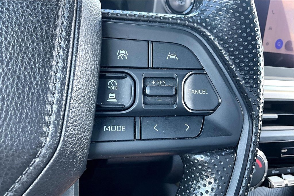 Used 2025 Toyota Tacoma SR5 AWD/4WD image 17