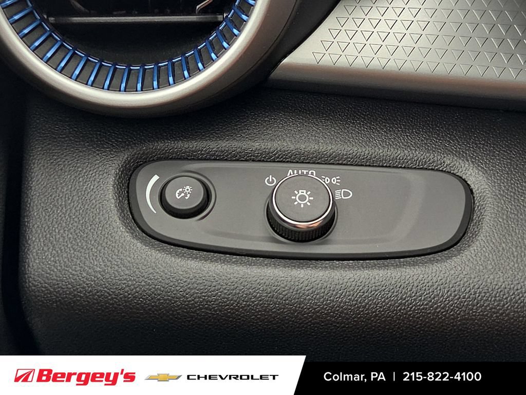 Certified 2024 Chevrolet Trax LS FWD image 25