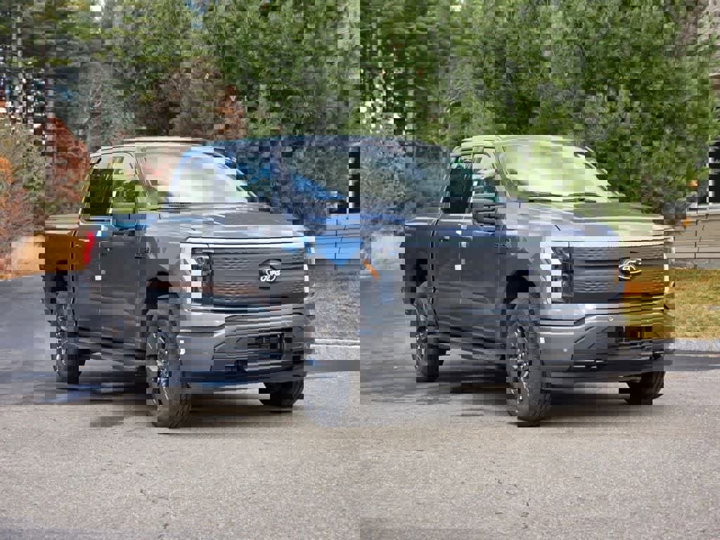 New 2025 Ford F150 Lightning Flash image 2