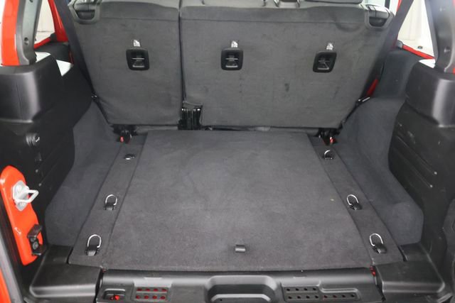 Used 2025 Jeep Wrangler Unlimited Rubicon w/ Convenience Group image 21