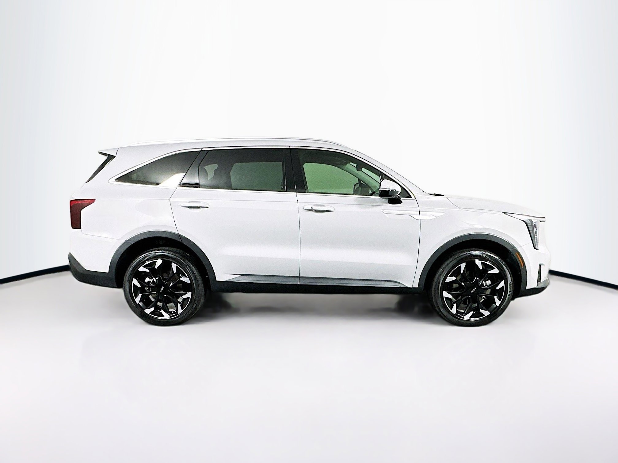 Used 2025 Kia Sorento EX image 10