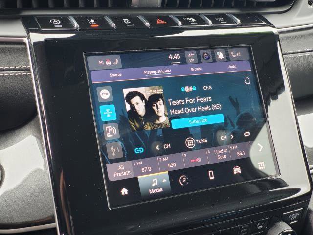 Used 2023 Jeep Grand Cherokee Laredo w/ Luxury Tech Group I image 15