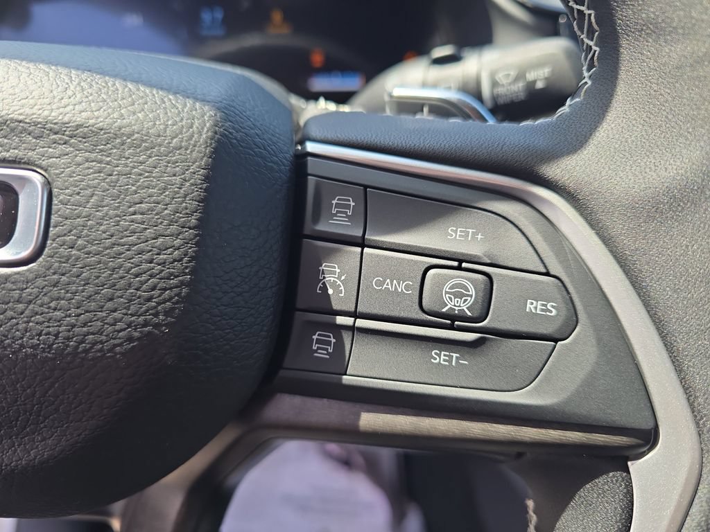 New 2026 Jeep Grand Cherokee Altitude AWD/4WD image 17