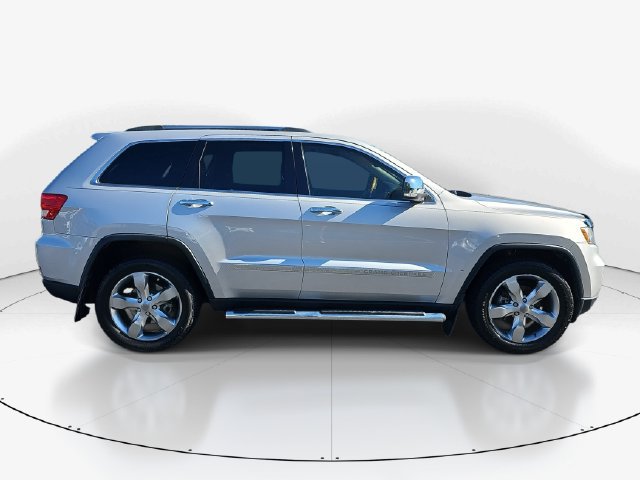 Used 2013 Jeep Grand Cherokee Overland w/ Trailer Tow Group RWD image 2