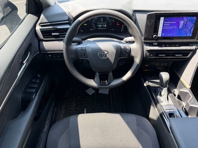Used 2025 Toyota Camry LE FWD image 31