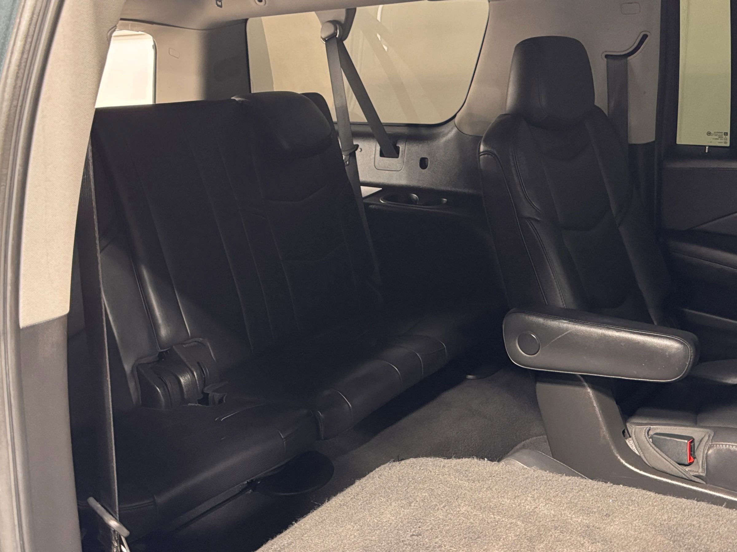 Used 2019 Cadillac Escalade ESV Premium Luxury image 21