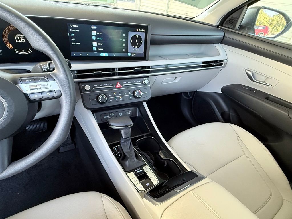 Used 2025 Hyundai Tucson SE image 20