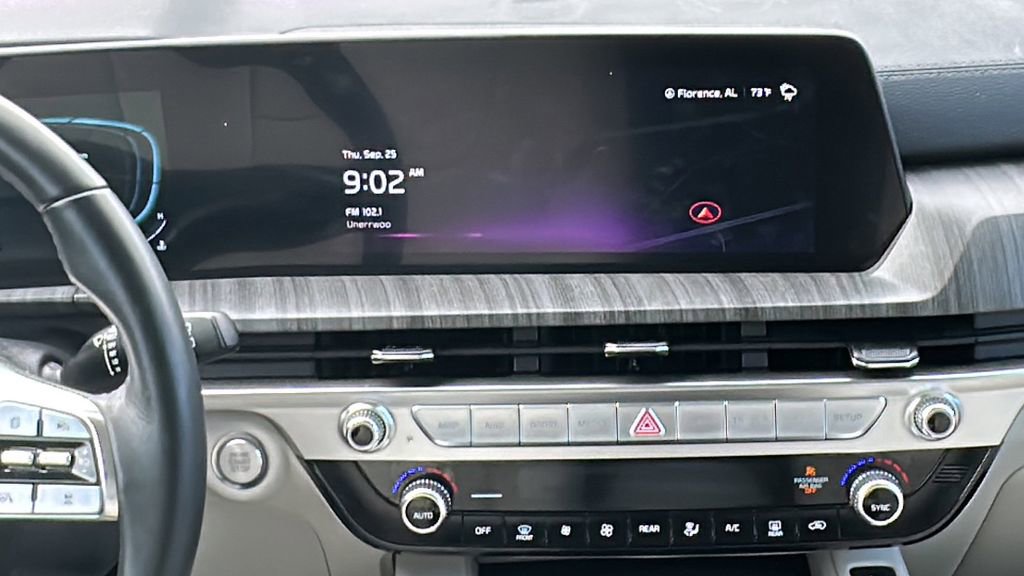 Used 2025 Kia Telluride EX w/ EX Captain's Chair Package image 20