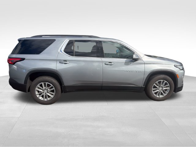 Used 2023 Chevrolet Traverse LT w/ Rear Camera Mirror Package AWD/4WD image 7