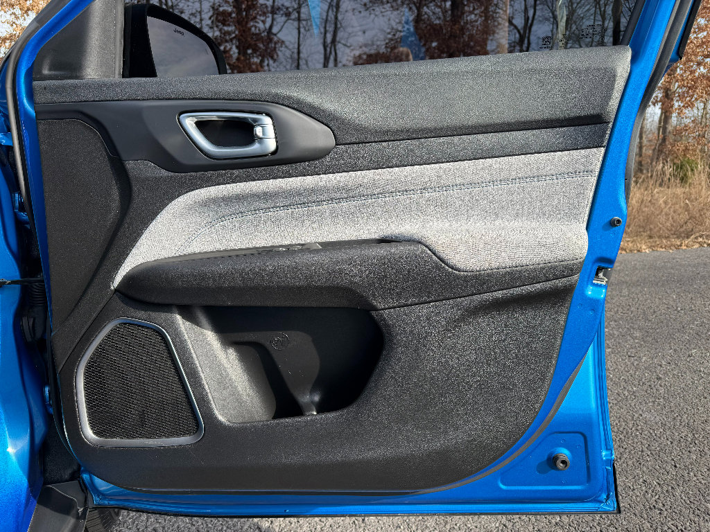 Used 2022 Jeep Compass Latitude w/ Convenience Group image 28